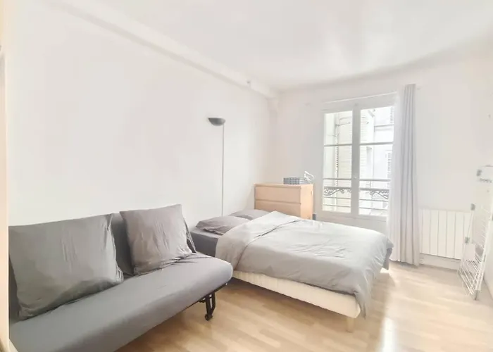 Appartamento Devenez Voisin Du Président Parigi